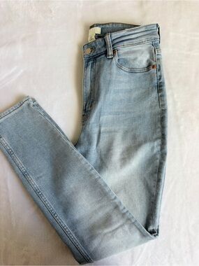 H&M Women’s High Rise Light Blue Skinny Jeans